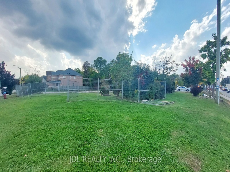 0 Melbourne Dr, Richmond Hill, Ontario L4S 2V3,N7200676