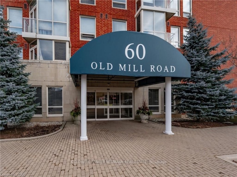 60 Old Mill Rd, Oakville, Ontario L6J 7V9,W9343388