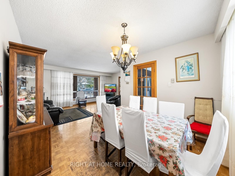 3043 Eighth Line, Oakville, Ontario L6H 7H5,W9376064