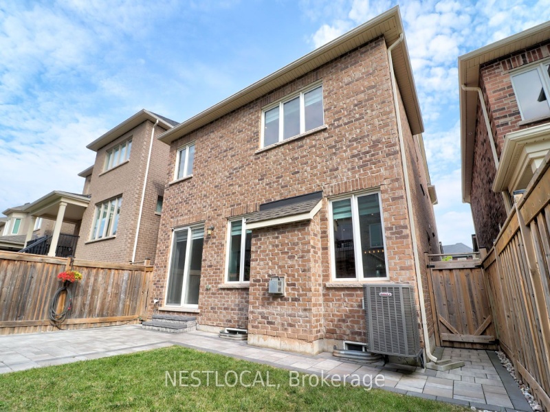 173 Sixteen Mile Dr, Oakville, Ontario L6M 0T7,W9364075