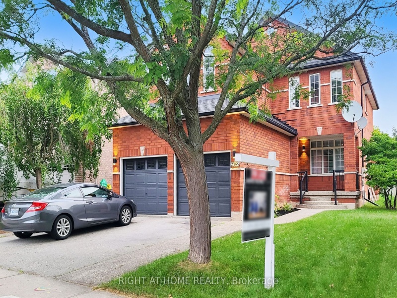 2099 Bloomfield Dr, Oakville, Ontario L6M 3W4,W9364118