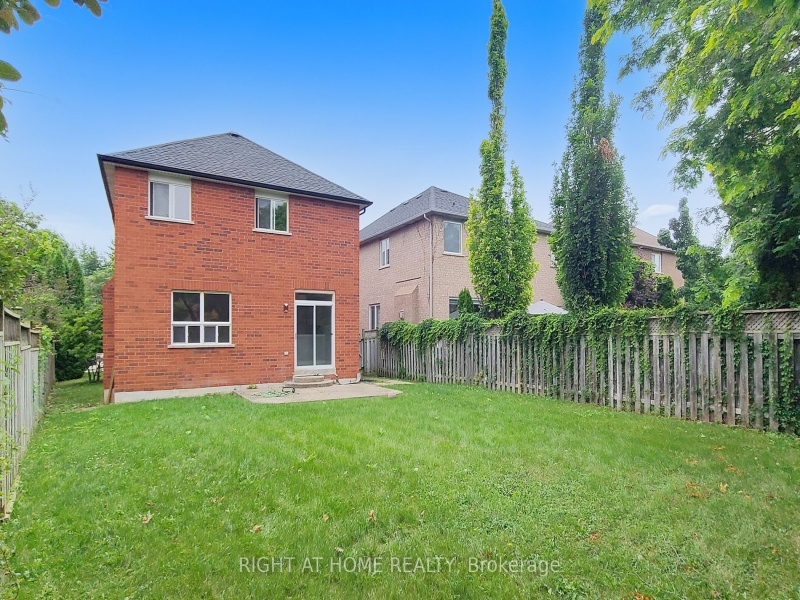 2099 Bloomfield Dr, Oakville, Ontario L6M 3W4,W9364118