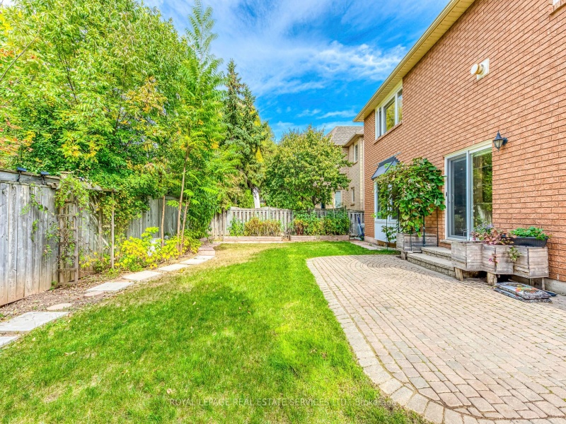 1245 Bowman Dr, Oakville, Ontario L6M 3J5,W9361903