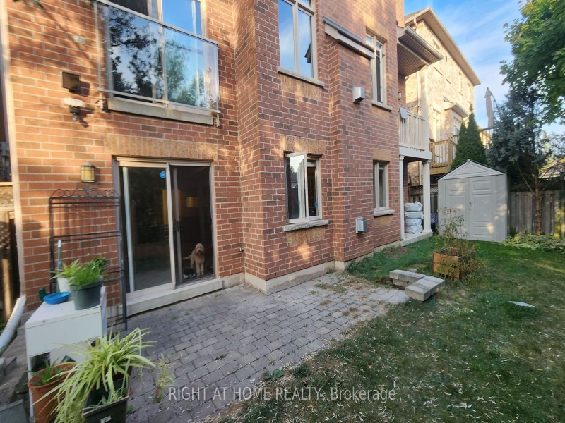 2216 Blackbird Crt, Oakville, Ontario L6M 5E6,W9361827