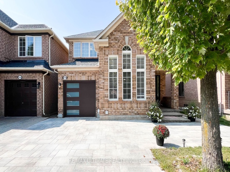 2598 Dashwood Dr, Oakville, Ontario L6M 4C2,W9346174