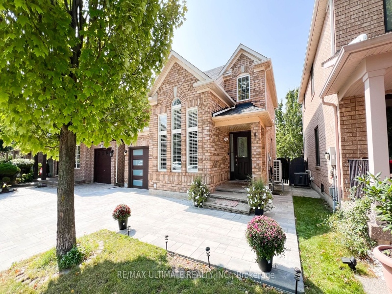 2598 Dashwood Dr, Oakville, Ontario L6M 4C2,W9346174