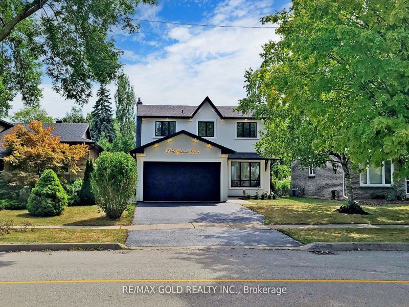 2346 Yolanda Dr, Oakville, Ontario L6L 2H8,W9372524