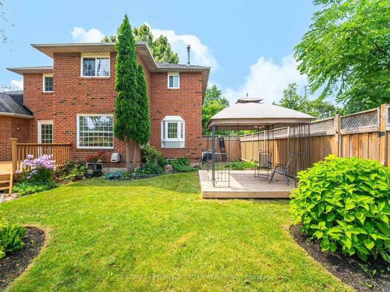 241 Mississauga St, Oakville, Ontario L6L 3B1,W9371603