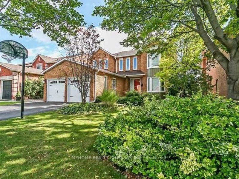 1120 Goodson Cres, Oakville, Ontario L6H 4A5,W9369414