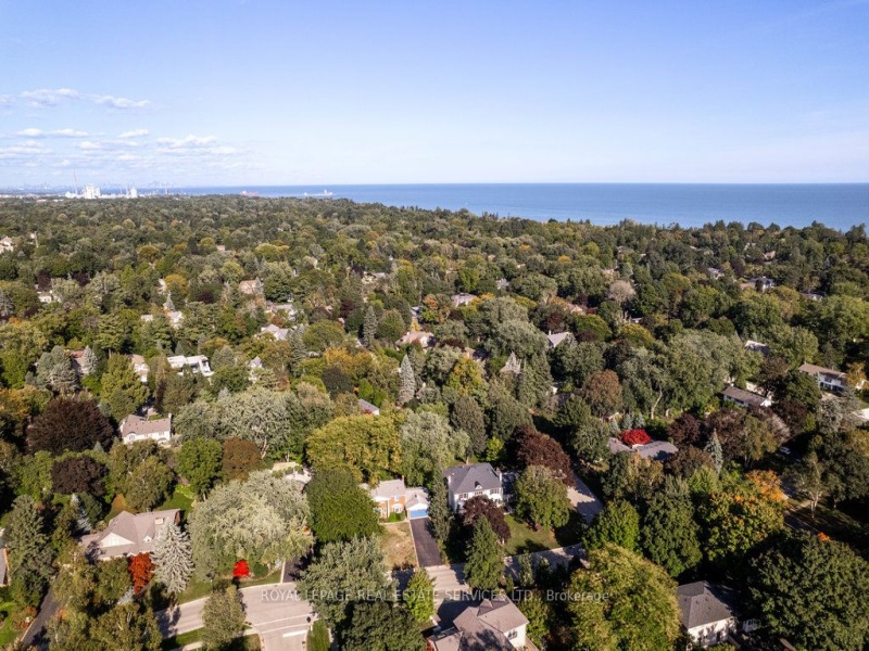 273 Cairncroft Rd, Oakville, Ontario L6J 4M5,W9365160