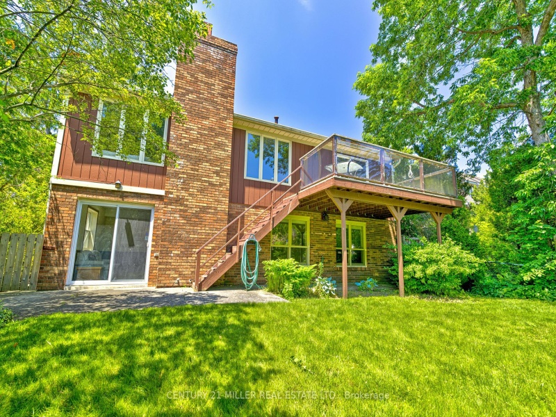 400 RANDALL St, Oakville, Ontario L6J 6G1,W9374734