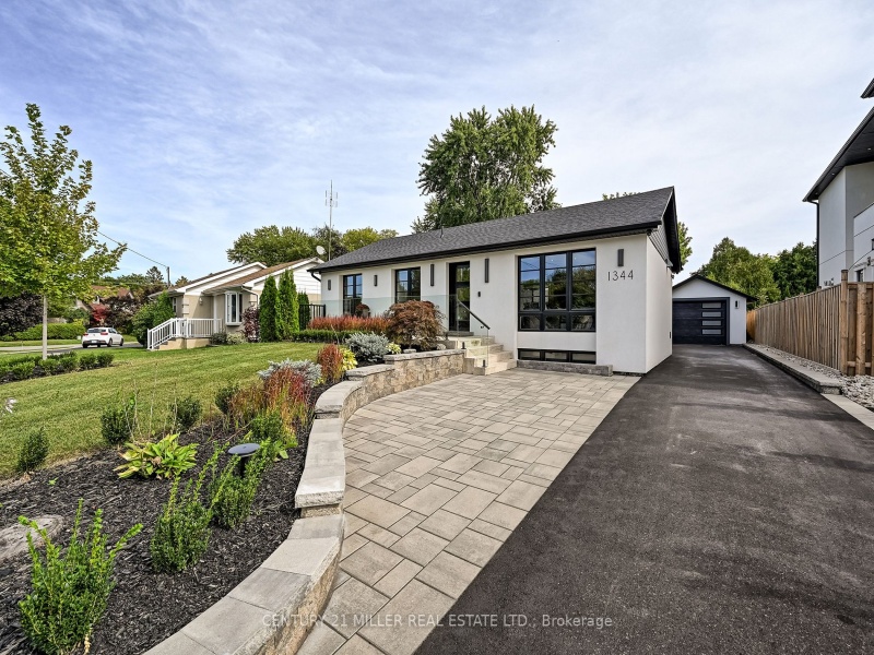 1344 Bridge Rd, Oakville, Ontario L6L 2C7,W9373871