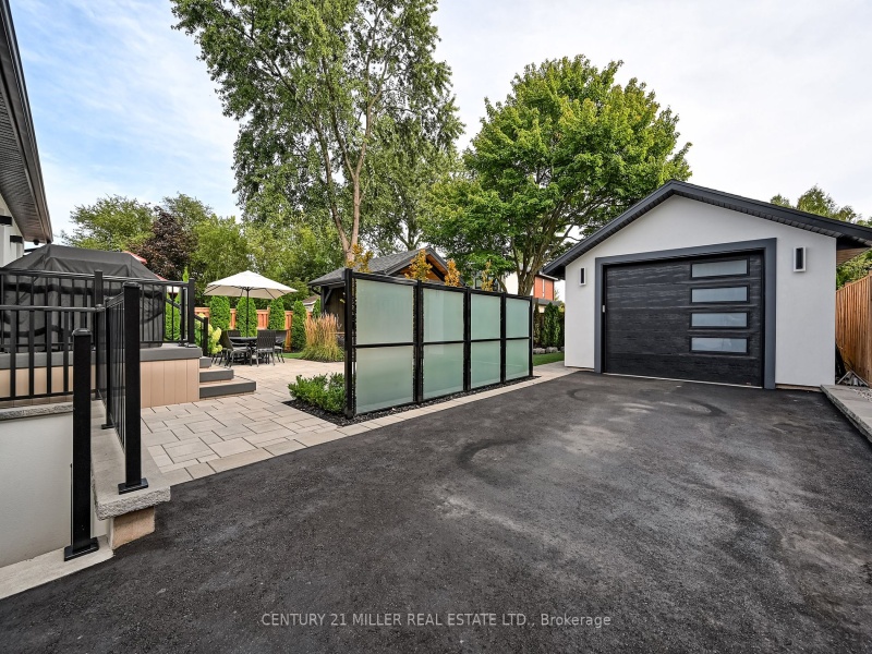 1344 Bridge Rd, Oakville, Ontario L6L 2C7,W9373871