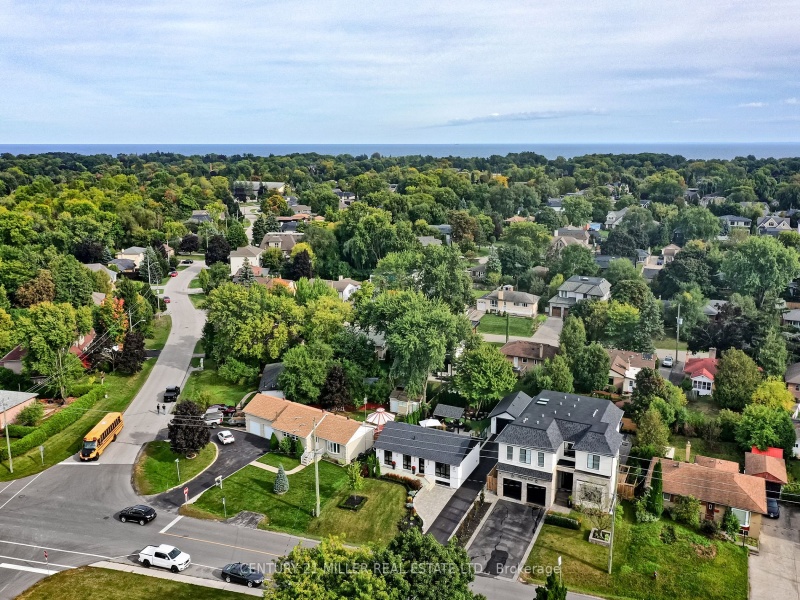 1344 Bridge Rd, Oakville, Ontario L6L 2C7,W9373871